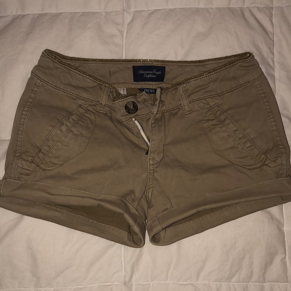 Khaki American Eagle shorts